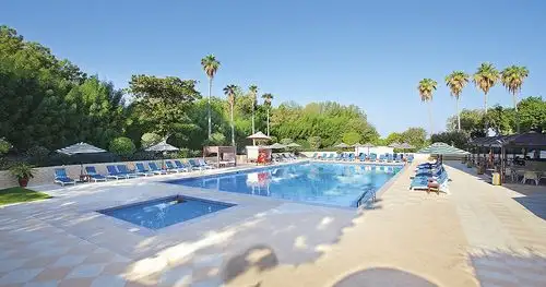 BM Beach hotel