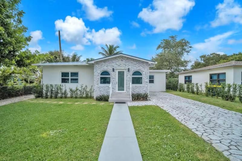 If Photo is missing - please call 954-720-7111 or email us from "See Details" page - we will send you a full data on this property.